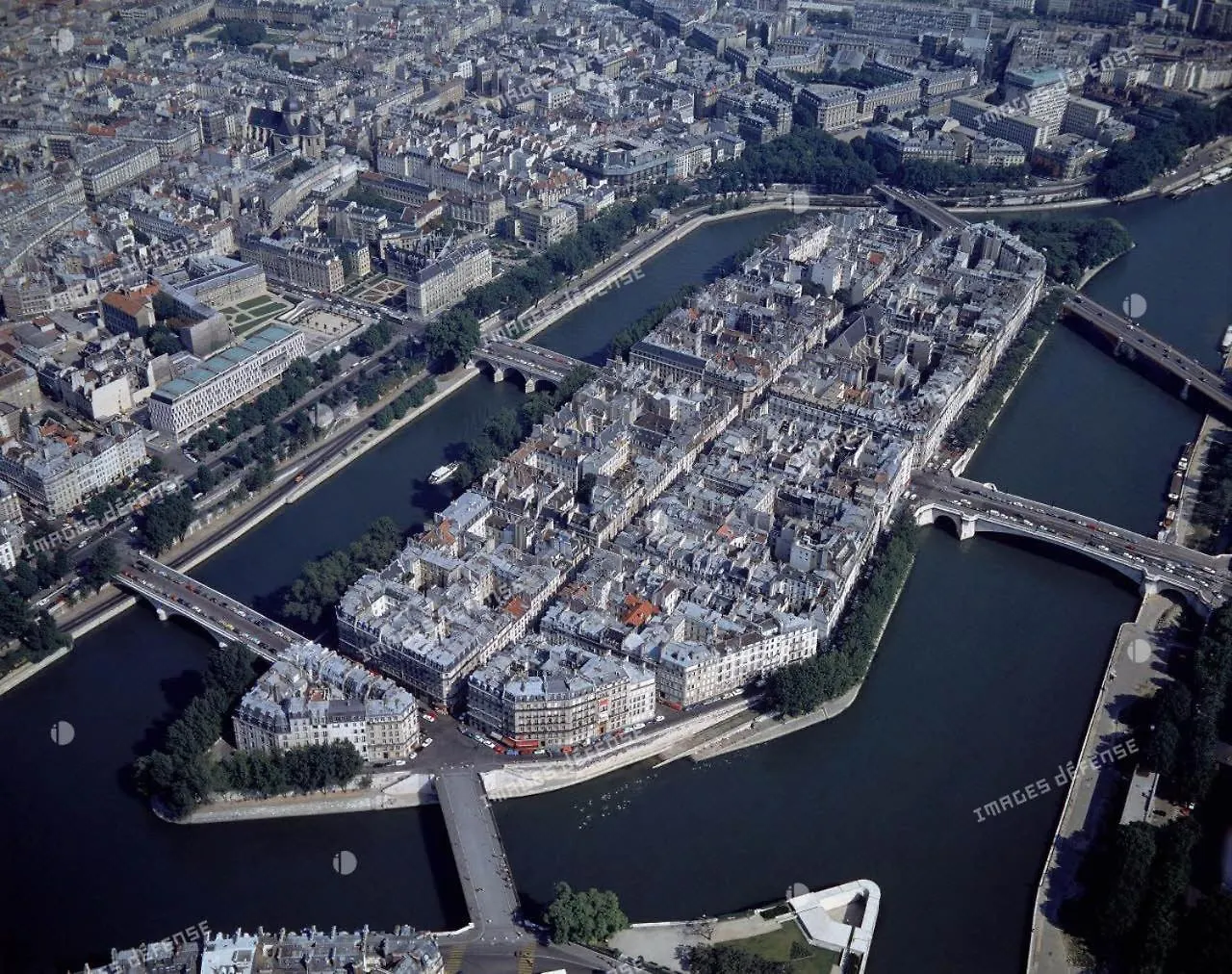 Nid Douillet Au Coeur De Paris Apartment
